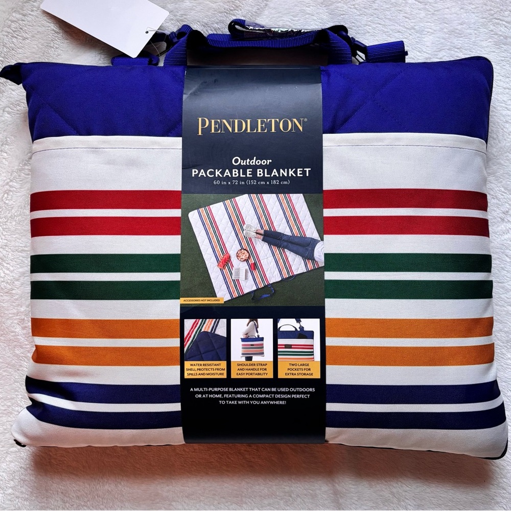 NWT PENDLETON outdoor packable blanket